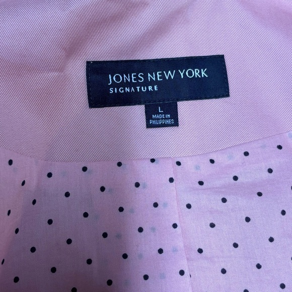 Jones New York trench coat. - Picture 11 of 13